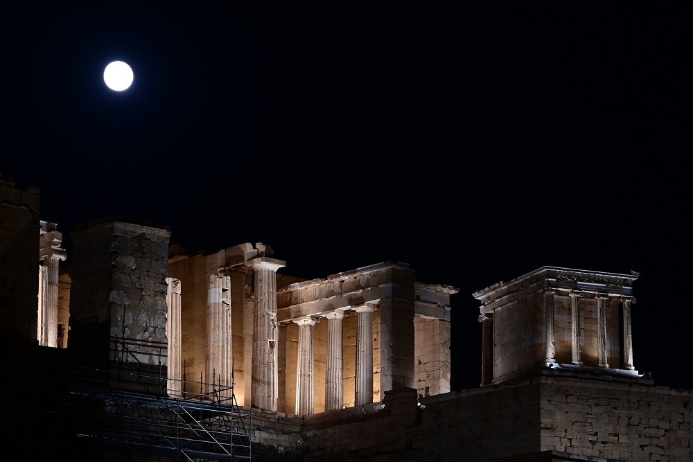 ΥΠΠΟ: αυξήσεις στα εισιτήρια εισόδου σε αρχαιολογικούς χώρους - Περισσότερες ελεύθερες μέρες