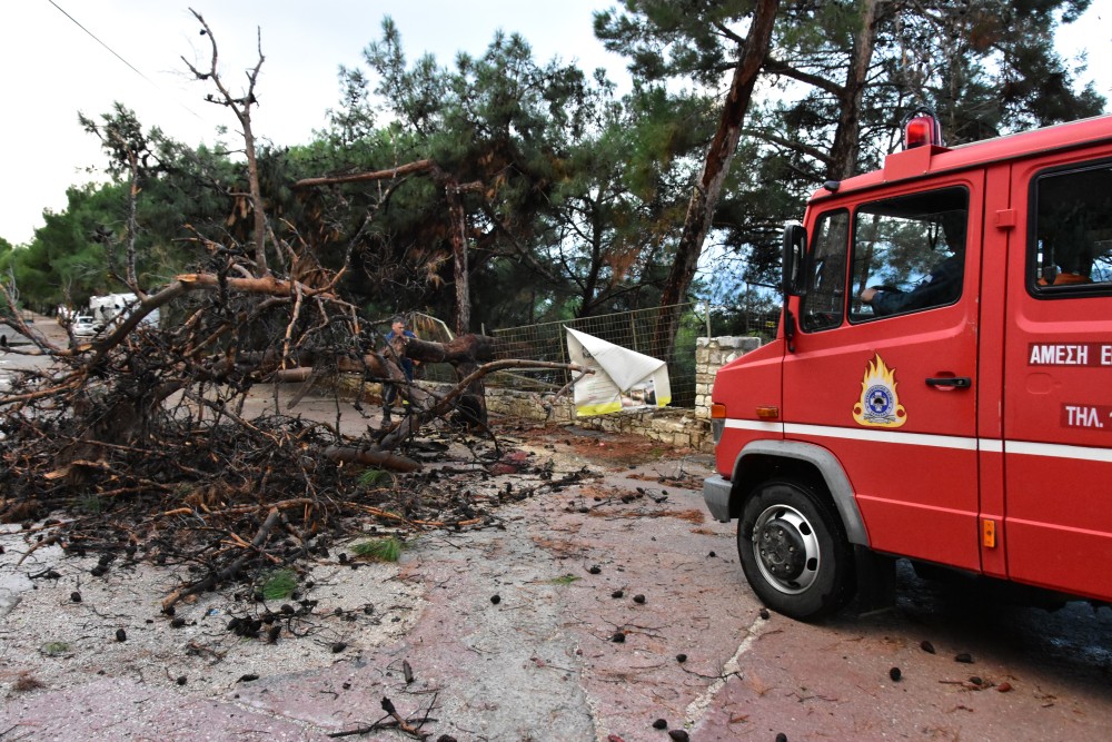 Προειδοποιητικό μήνυμα 112 σε κατοίκους περιοχών της Ηπείρου, Αιτωλοακαρνανίας, νησιών του Ιονίου, Ηλείας και Αχαΐας για ισχυρές καταιγίδες