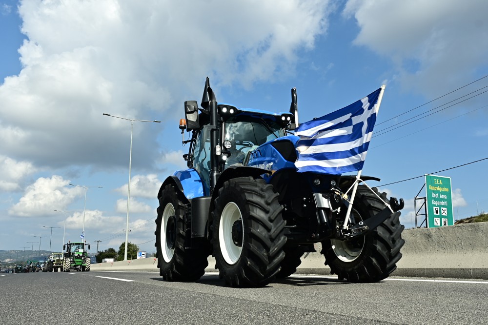 Στο Σύνταγμα τα πρώτα τρακτέρ -Σε ισχύ οι κυκλοφοριακές ρυθμίσεις