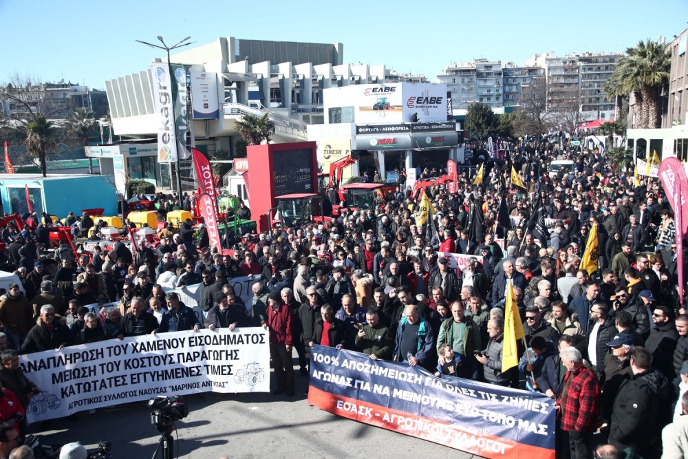 Αγροτικές κινητοποιήσεις: κάθοδος στο υπουργείο Μακεδονίας-Θράκης και Παναγροτική την Τρίτη στη Νίκαια