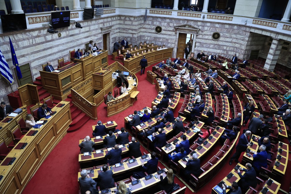 Το δημοκρατικό τόξο και το εκκρεμές του λαϊκισμού