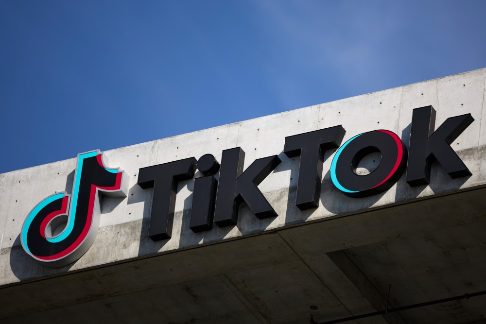 TikTok: Η ΕΕ μπλοκάρει την εφαρμογή - Εθιστική λειτουργία όπως το τσιγάρο