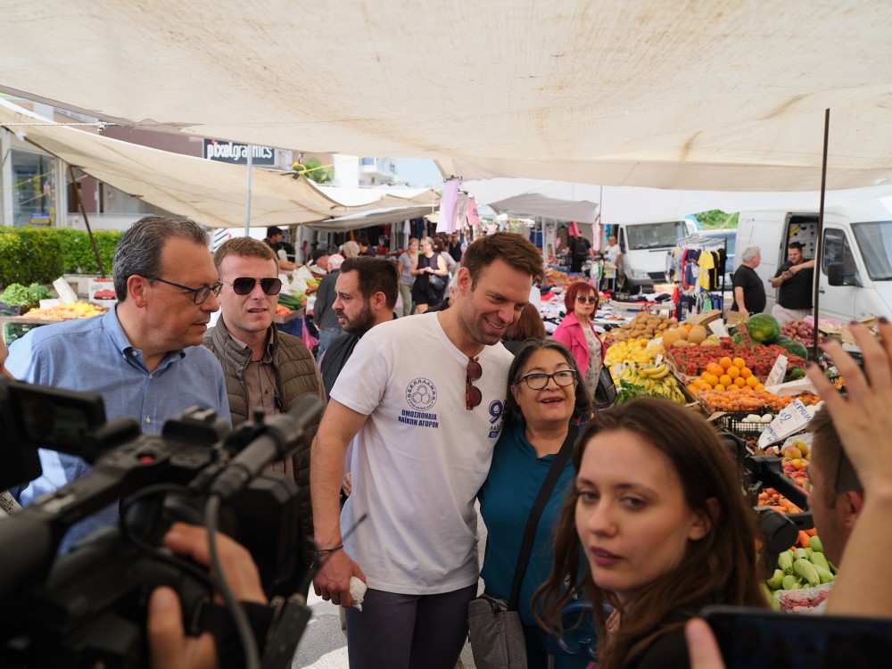 Ένα… κίνημα αναζητεί μέλη: ο Κασσελάκης και η γείωσή του από την κοινωνία