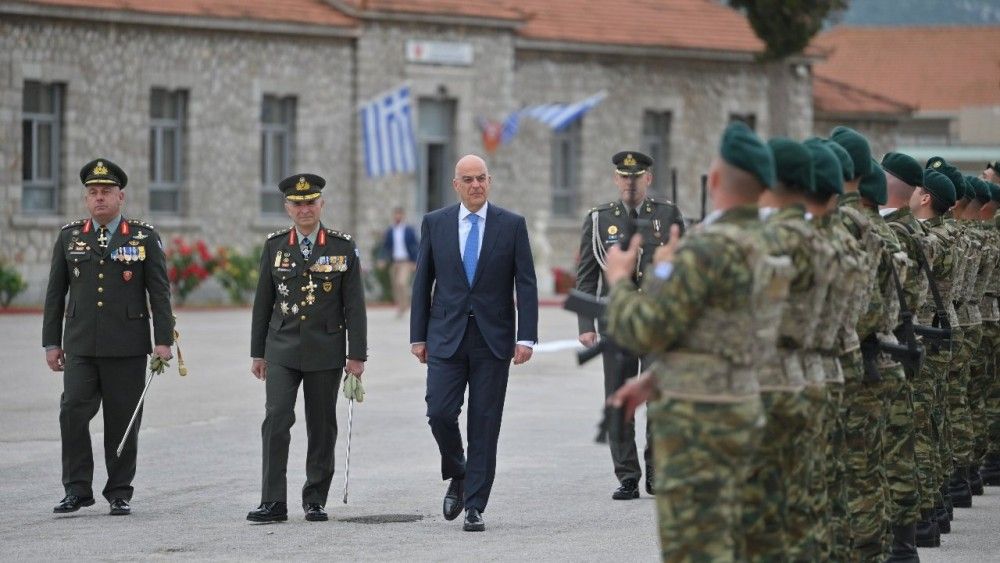 Παρουσία του Νίκου Δένδια ο εορτασμός του Αγίου Γεωργίου, στη σχολή Πεζικού στη Χαλκίδα