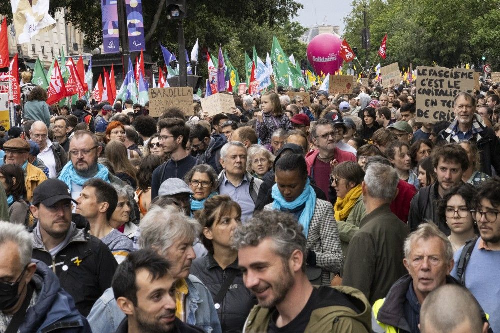 Γαλλία: επεισόδια στις διαδηλώσεις κατά της ακροδεξιάς - Ενεπλάκησαν αστυνομικοί με ομάδες αριστερών