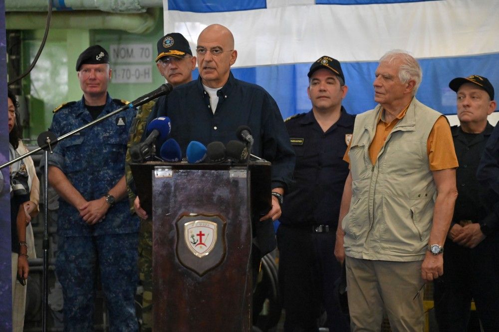 Επίσκεψη Δένδια-Μπορέλ στη φρεγάτα «Ψαρά»