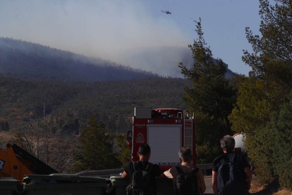 Σε εξέλιξη πυρκαγιά στη Σέριφο-Μήνυμα του 112 για απομάκρυνση των κατοίκων