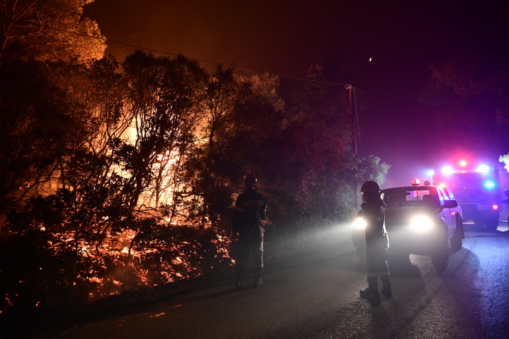 Φωτιά στον Βαρνάβα: νέο μήνυμα 112 για Μαραθώνα