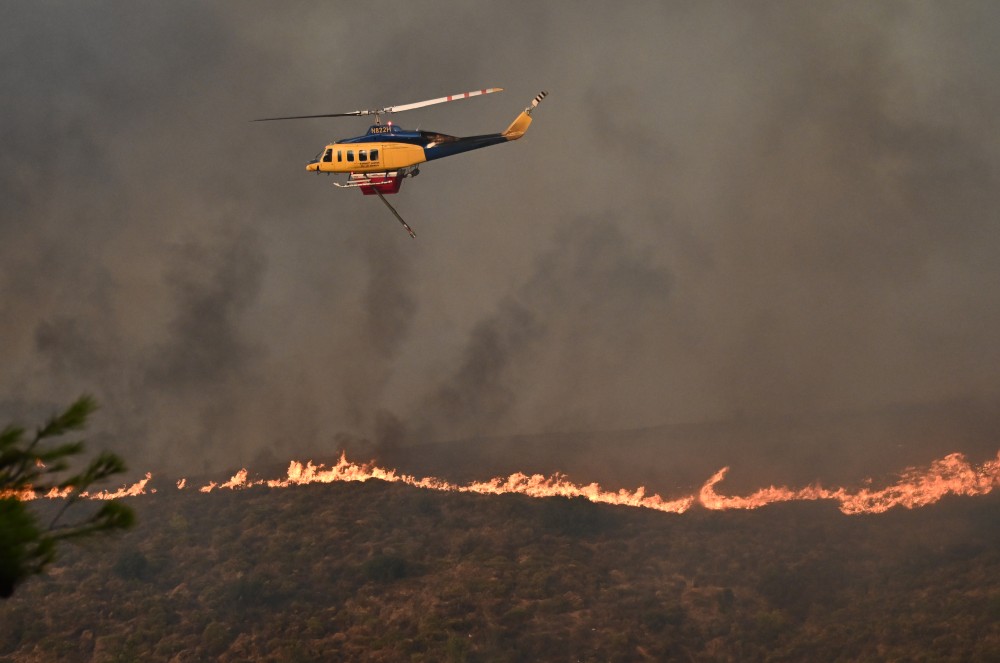 Φωτιά στον Βαρνάβα: νέο μήνυμα 112 για απομάκρυνση από το Μικροχώρι προς Καπανδρίτι και Αφίδνες