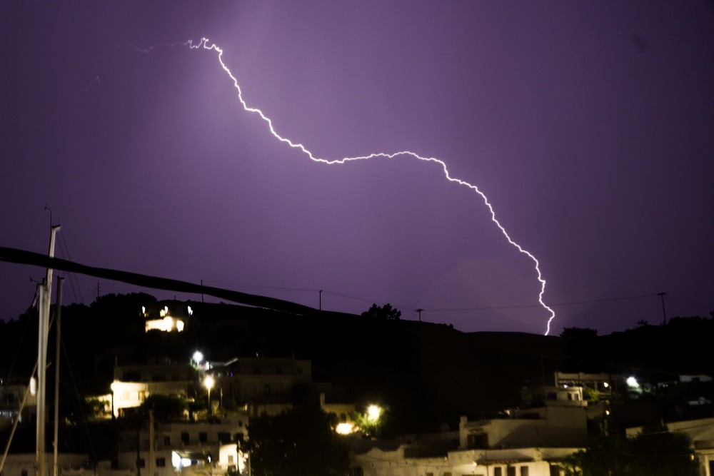 Επιμένει ο άστατος καιρός - Μήνυμα 112 στην Πελοπόννησο