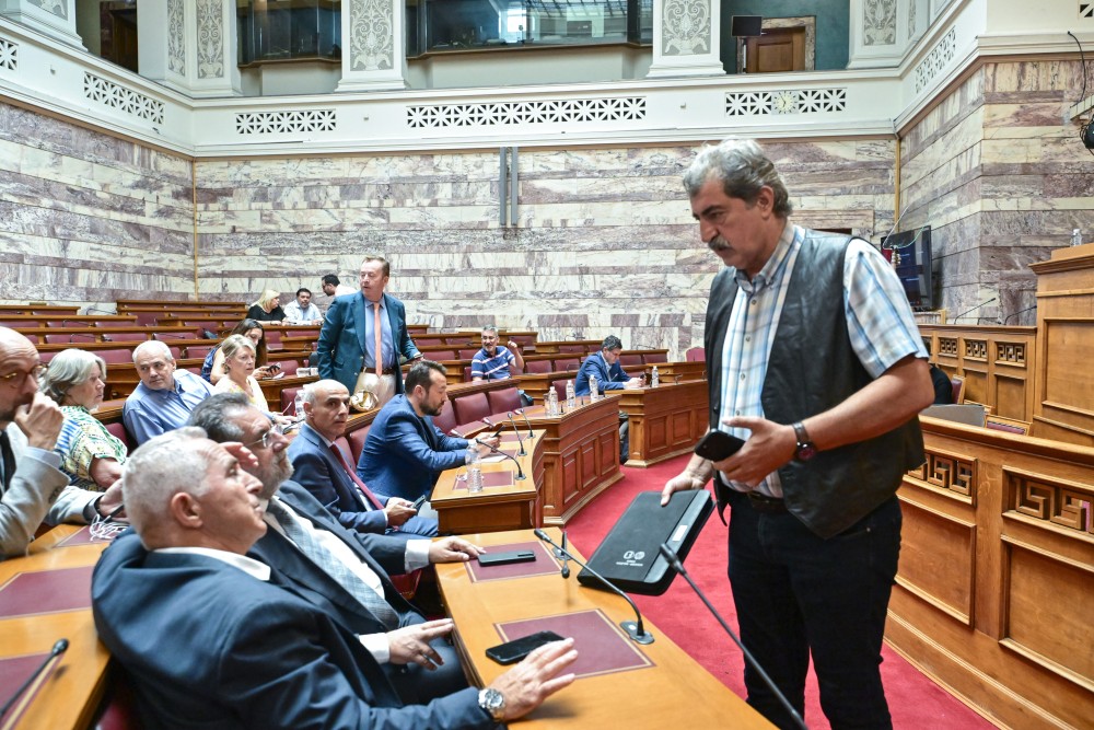 Ο Πολάκης...  καληνυχτίζει τη Λινού: «Έχετε στήσει μηχανή διασπάθισης δημοσίου χρήματος»