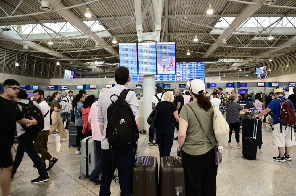 Θεατής η Fraport: ο ένας πάνω στον άλλον στο «Ελευθέριος Βενιζέλος»