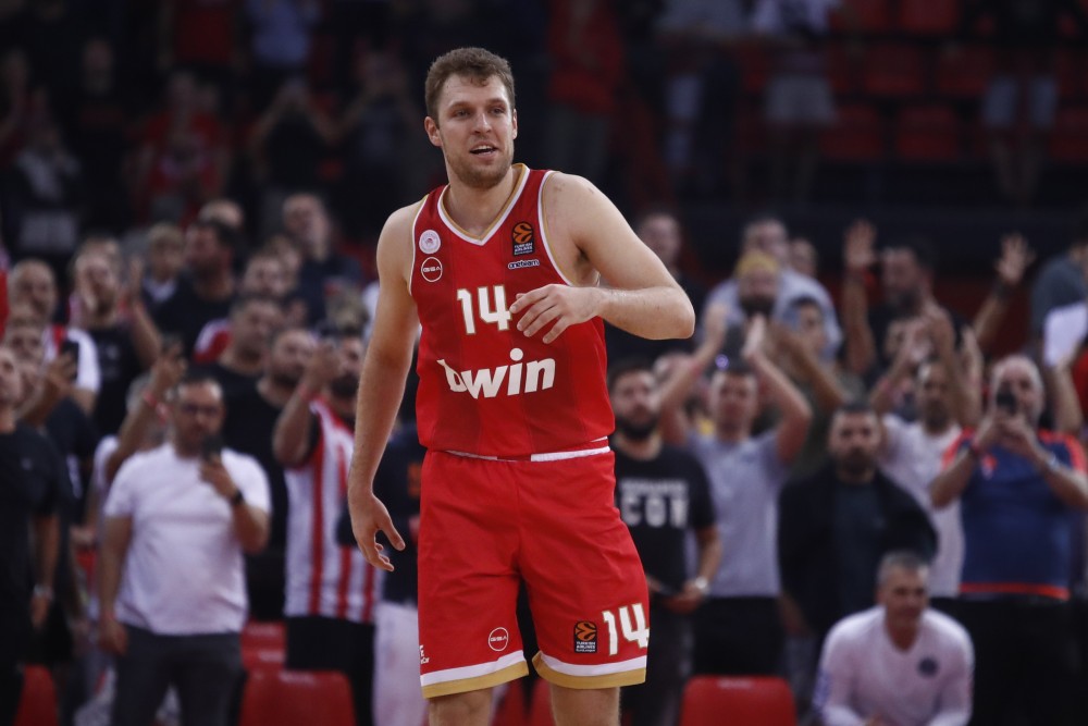 Euroleague: Ο Ολυμπιακός πήρε μεγάλη νίκη ψυχολογίας απέναντι στη Ρεάλ με ηγέτη τον Βεζένκοφ